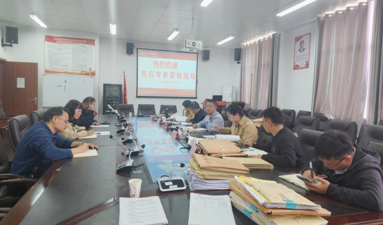 教务处张乾处长带队到公司指导本科公司产品工作